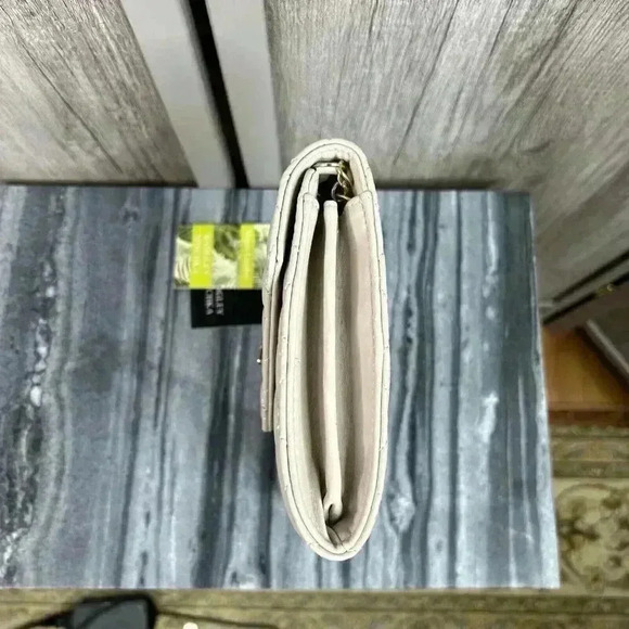 Badgley Mischka Clutch Vegan Leather Ivory Chain Shoulder Strap NEW - Picture 11 of 12